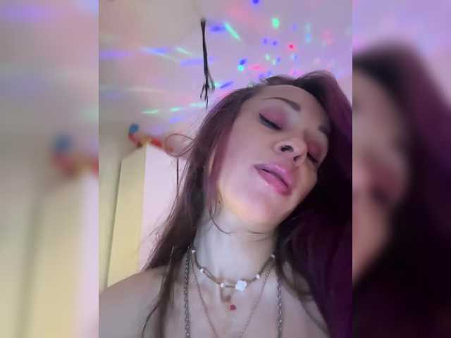 VIP17CoupleDream live cam on BongaCams