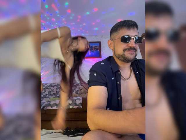 VIP17CoupleDream live cam on BongaCams