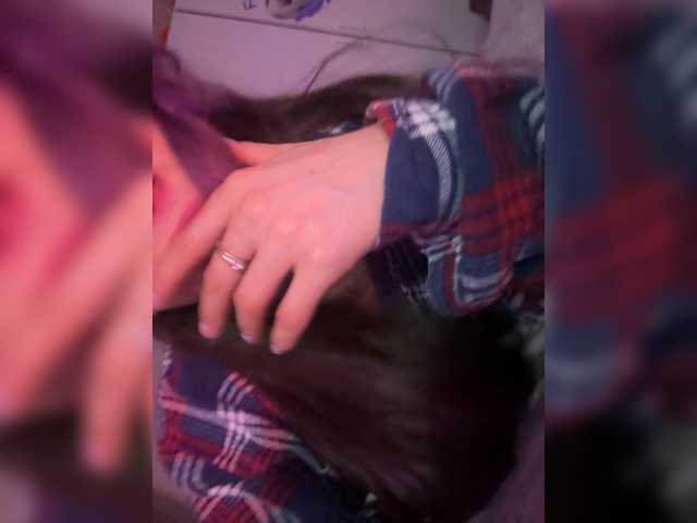 VIP17CoupleDream's BongaCams show and profile