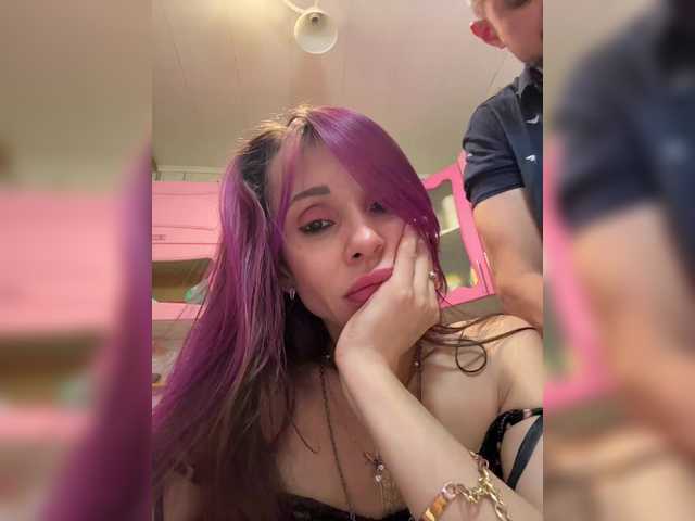 VIP17CoupleDream live cam on BongaCams