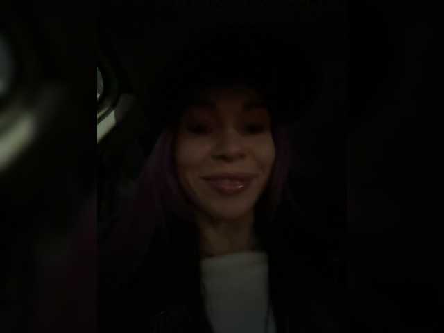 VIP17CoupleDream's BongaCams show and profile