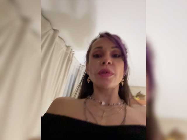 VIP17CoupleDream live cam on BongaCams