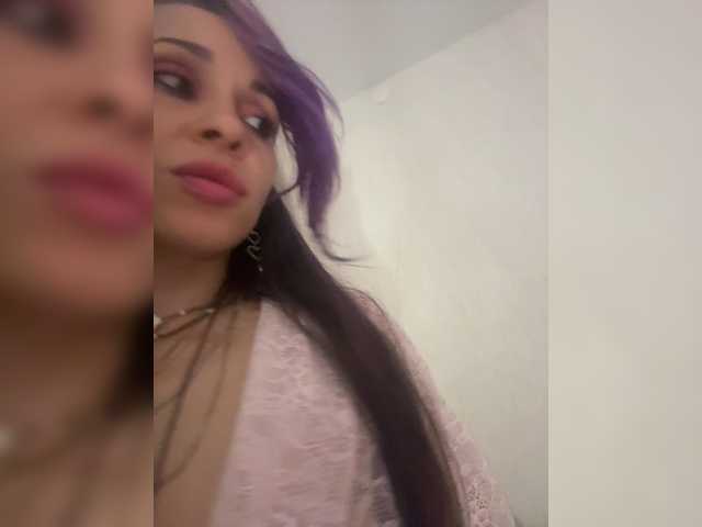 VIP17CoupleDream live cam on BongaCams