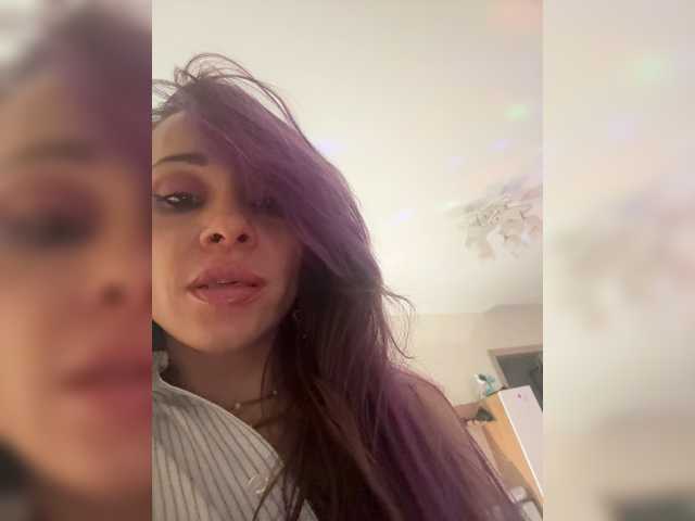 VIP17CoupleDream live cam on BongaCams
