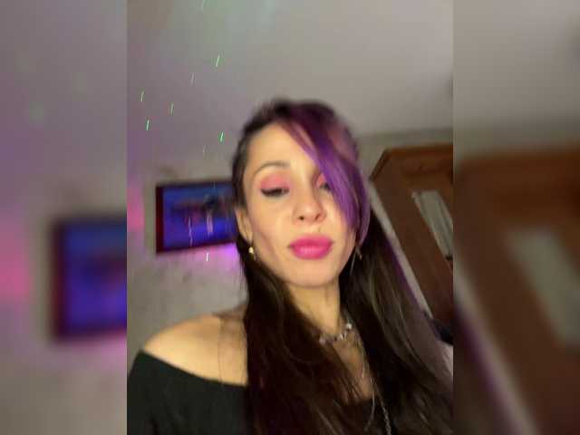 VIP17CoupleDream live cam on BongaCams