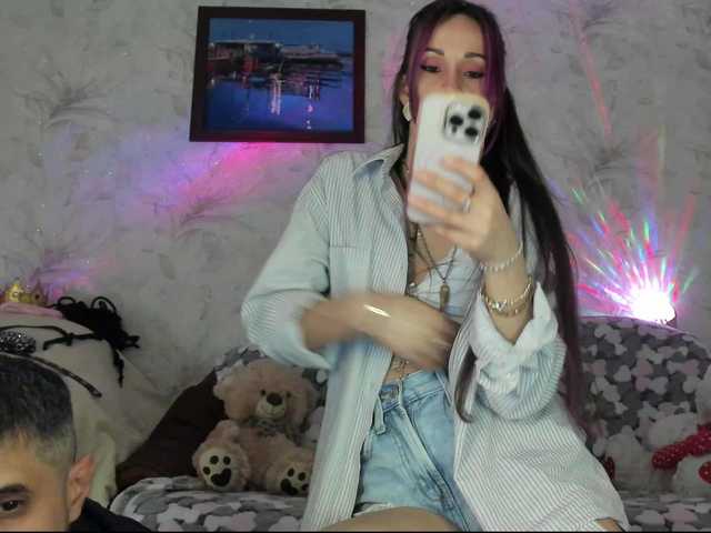 VIP17CoupleDream live cam on BongaCams