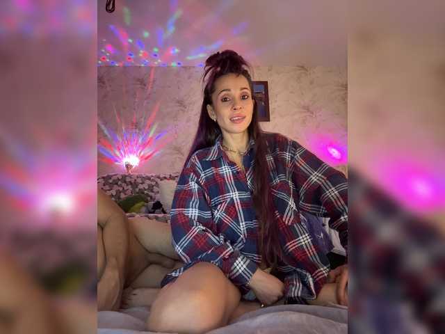 VIP17CoupleDream live cam on BongaCams