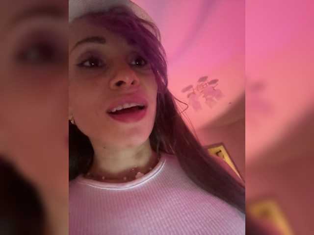 VIP17CoupleDream's BongaCams show and profile