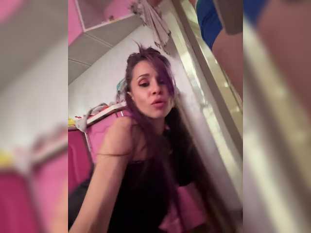 VIP17CoupleDream live cam on BongaCams
