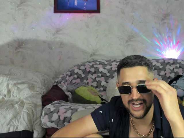 VIP17CoupleDream live cam on BongaCams