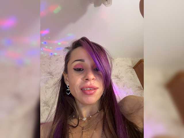 VIP17CoupleDream live cam on BongaCams