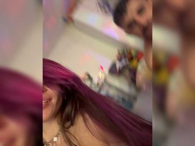 VIP17CoupleDream live cam on BongaCams