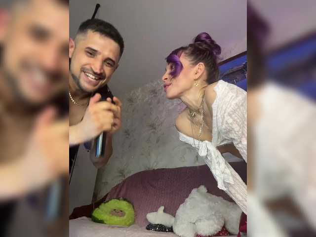 VIP17CoupleDream live cam on BongaCams