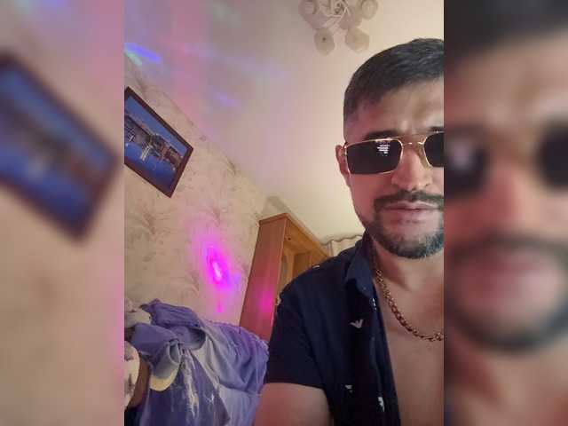 VIP17CoupleDream live cam on BongaCams