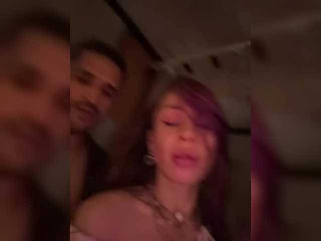 VIP17CoupleDream live cam on BongaCams