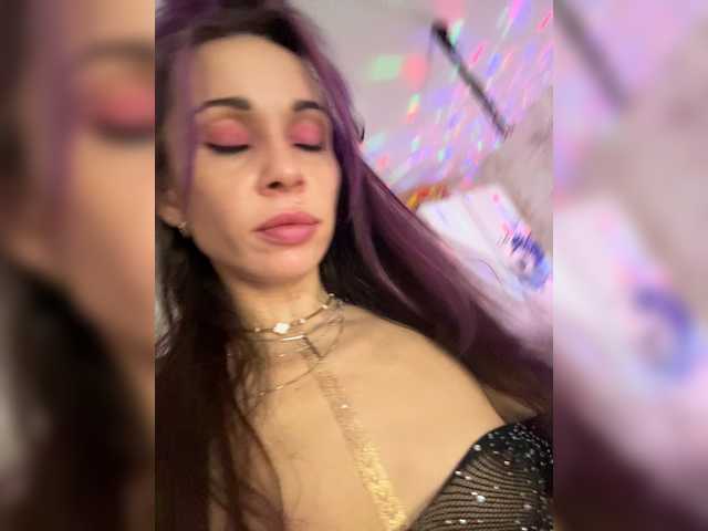 VIP17CoupleDream live cam on BongaCams