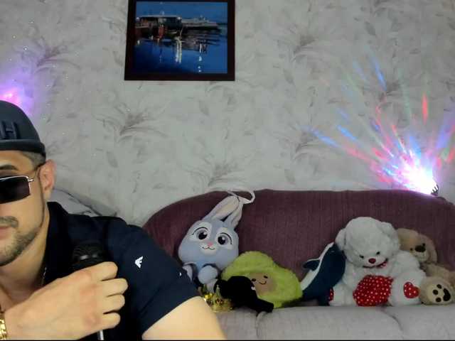 VIP17CoupleDream live cam on BongaCams