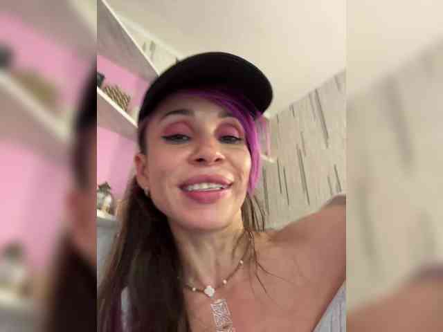 VIP17CoupleDream webcam