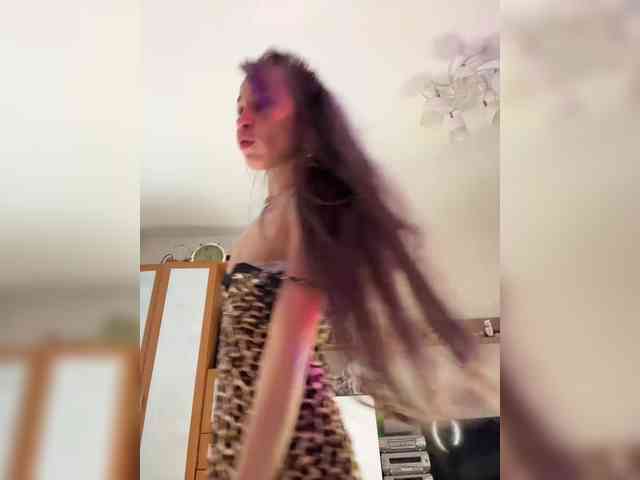 Ajara_gujuu's cam show statistics and live stream