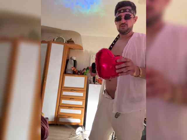 Ajara_Gujuu webcam