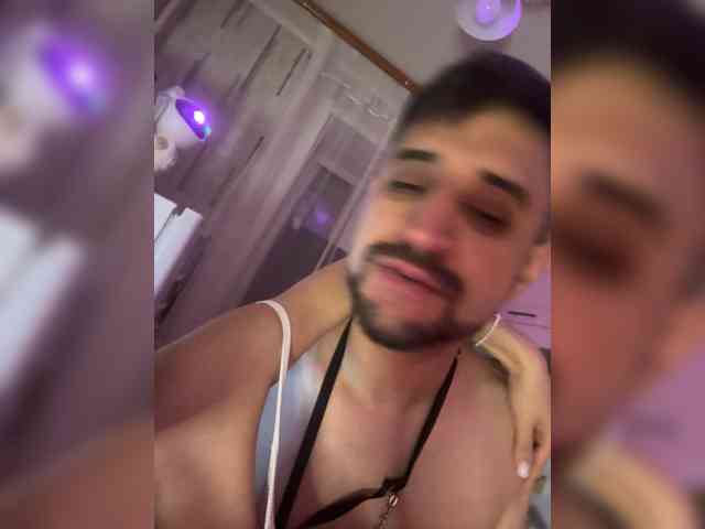 VIP17CoupleDream webcam
