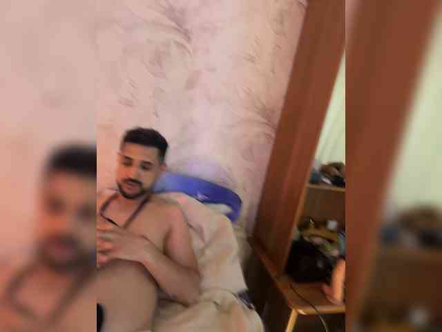 Model: VIP17CoupleDream