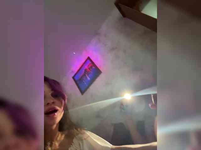 Model: VIP17CoupleDream
