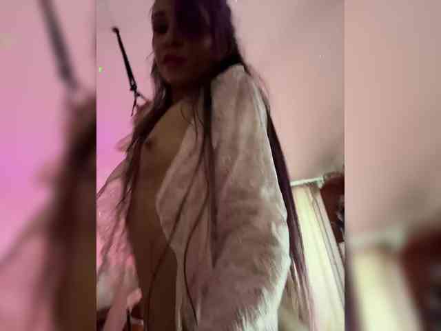 Model: VIP17CoupleDream