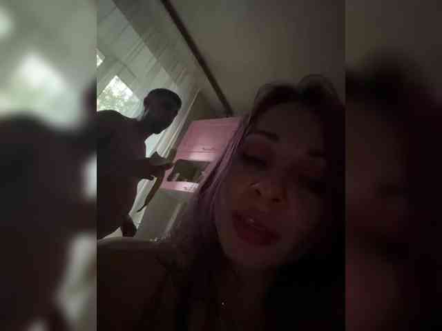 Model: VIP17CoupleDream