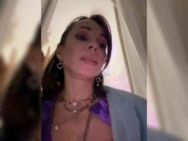 Ajara_Gujuu webcam