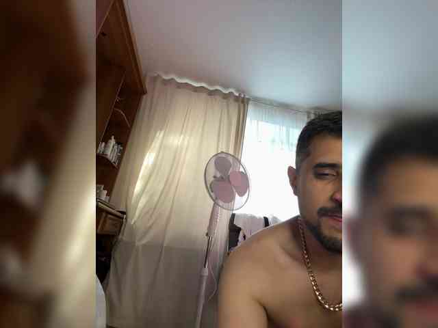 Model: VIP17CoupleDream