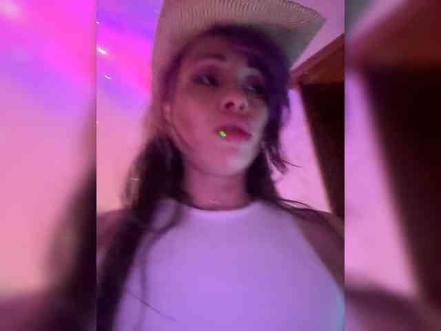 VIP17CoupleDream webcam