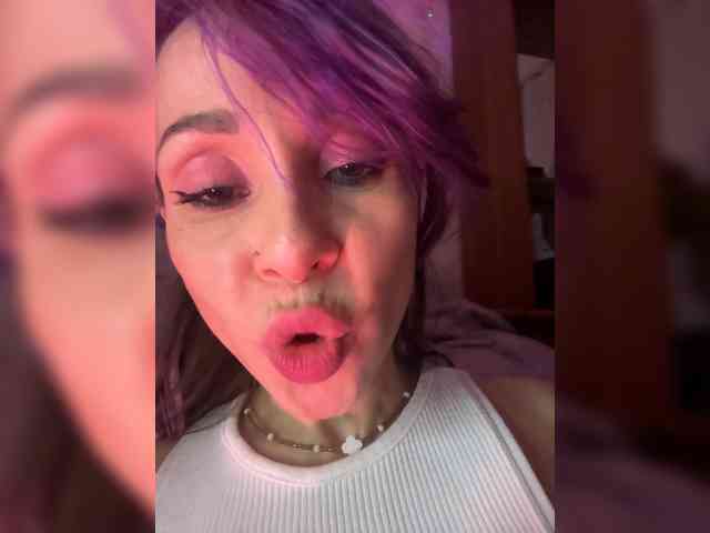 VIP17CoupleDream webcam