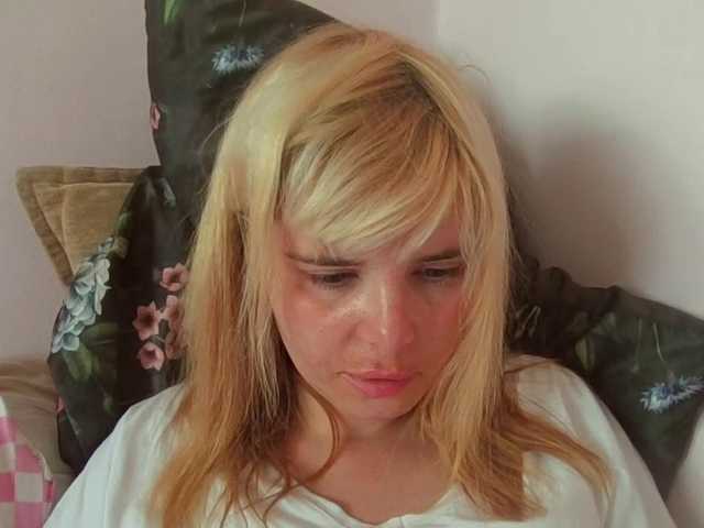 ElenaPleasure live cam on BongaCams