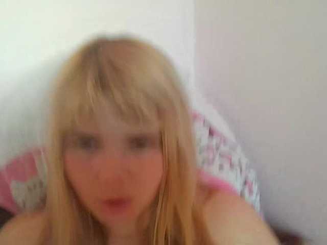 ElenaPleasure live cam on BongaCams