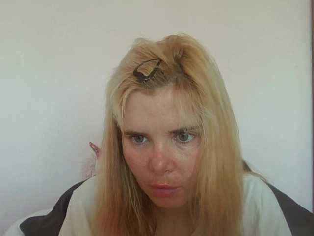 ElenaPleasure live cam on BongaCams