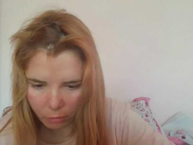 ElenaPleasure — live female cam