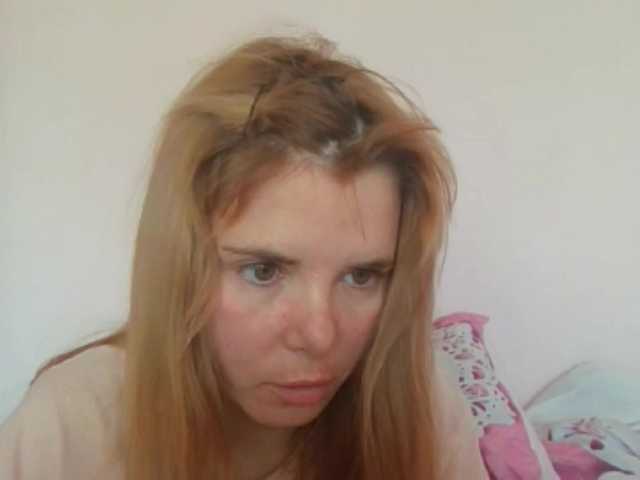 ElenaPleasure — live female cam