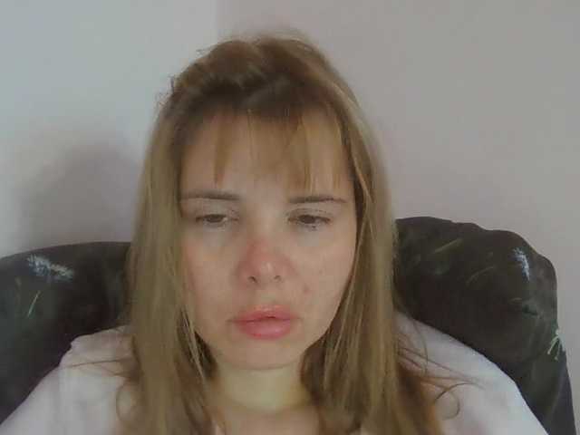 ElenaPleasure live cam on BongaCams