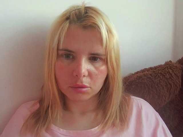 ElenaPleasure live cam on BongaCams