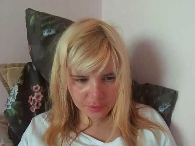 ElenaPleasure live cam on BongaCams