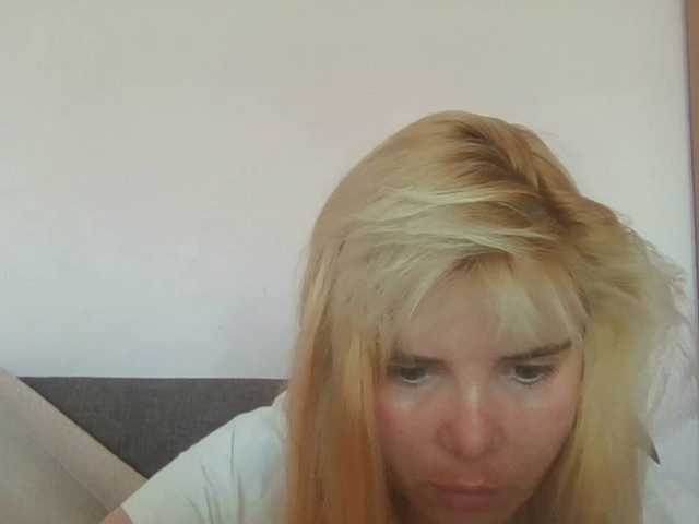 ElenaPleasure live cam on BongaCams