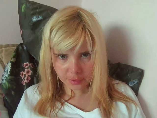 ElenaPleasure live cam on BongaCams