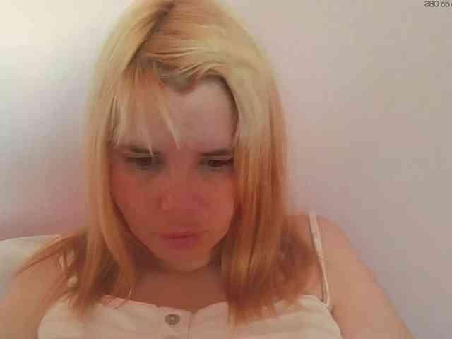 ElenaPleasure webcam