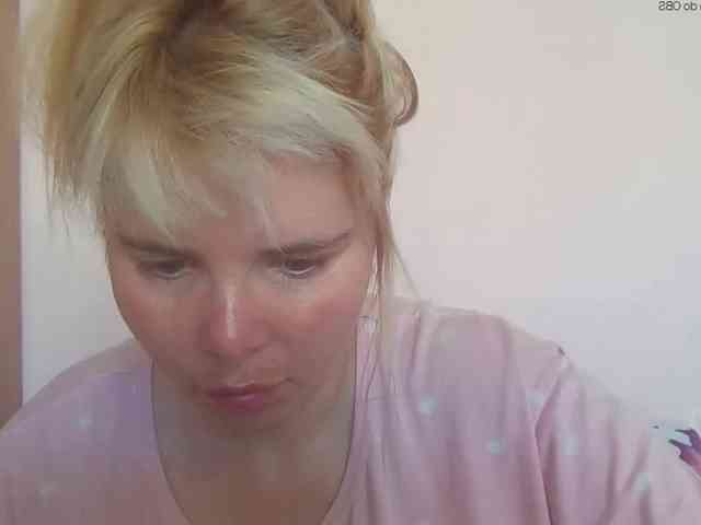 ElenaPleasure webcam
