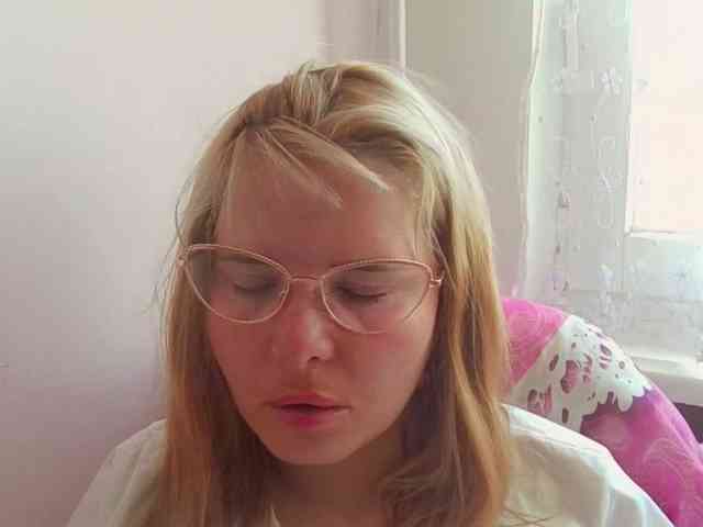 Model: ElenaPleasure