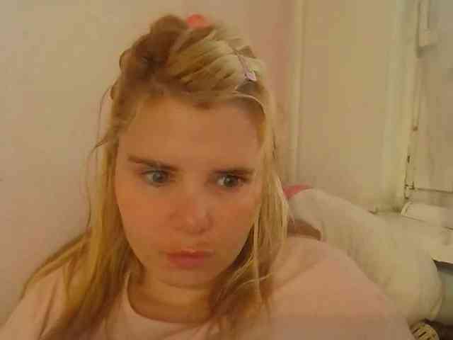 ElenaPleasure webcam