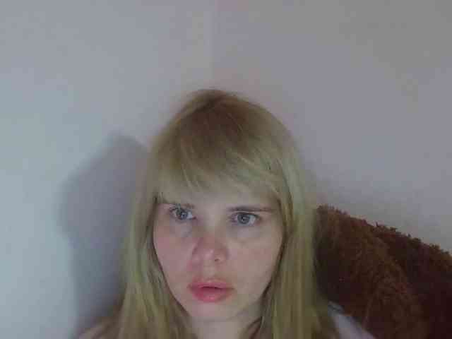 ElenaPleasure webcam