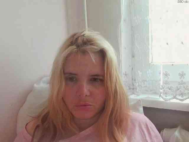 ElenaPleasure webcam