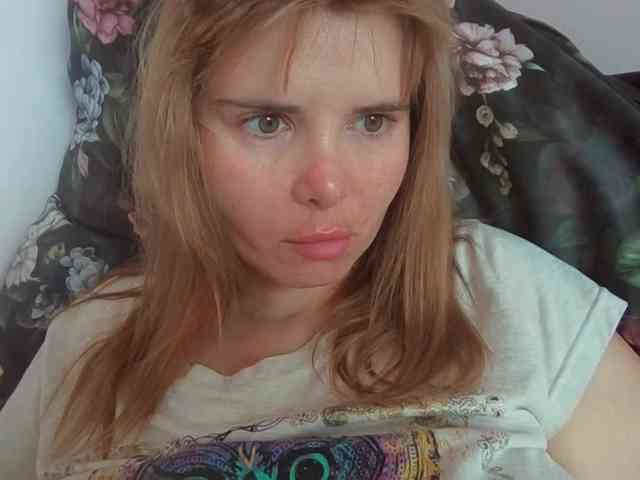 Model: ElenaPleasure